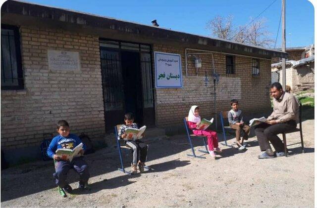 دانش آموزانی که دسترسی به اینترنت ندارند، توسط معلمانشان برطرف اشکال درسی می شوند