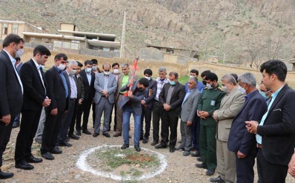 کلنگ زنی 12 پروژه ورزشی در منطقه ها محروم استان چهارمحال وبختیاری